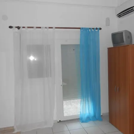 Apartment To Pithari Skala Marion