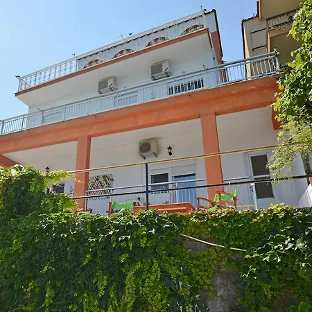 Appartement To Pithari *