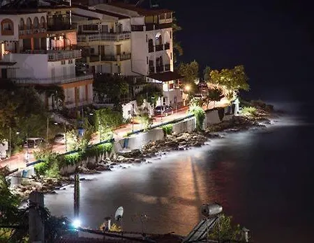 To Pithari * Skála Marión