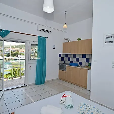 To Pithari Skála Marión