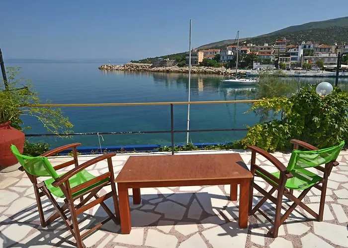 Lejlighed To Pithari *